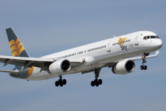 UR-SLE (Aviation &raquo; EPWA Spotting &raquo; Boeing 757-300 &raquo; SkyLine Express Airline)