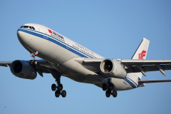 B-6113 (Aviation &raquo; EPWA Spotting &raquo; Airbus A330-200 &raquo; Air China)