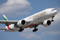 A6-EPX (Aviation &raquo; EPWA Spotting &raquo; Boeing 777-300ER &raquo; Emirates)