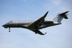 SE-RNR, European Flight Service (Aviation &raquo; EPWA Spotting &raquo; Bombardier BD-100 Challenger 300 and revisions &raquo; Challenger 350)