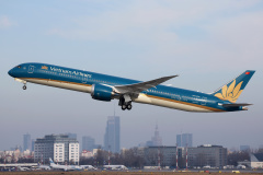 VN-A878, Vietnam Airlines (Lotnictwo &raquo; Spotting na EPWA &raquo; Boeing 787-10 Dreamliner)