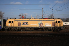 E4DCU EU160-017 (okleina "Akademia Superbohater&oacute;w: Jan Czochralski") (Pojazdy &raquo; Pociągi i lokomotywy &raquo; Newag Griffin &raquo; PKP Intercity)