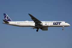 SP-LEA (Lotnictwo &raquo; Spotting na EPWA &raquo; Embraer E195-E2 (E190-400) &raquo; Polskie Linie Lotnicze LOT)