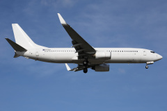 YR-HLA, HelloJets (Lotnictwo &raquo; Spotting na EPWA &raquo; Boeing 737-800)