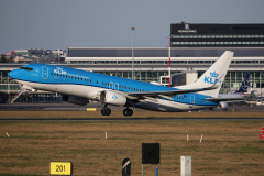 PH-BCE (Lotnictwo &raquo; Spotting na EPWA &raquo; Boeing 737-800 &raquo; KLM Royal Dutch Airlines)