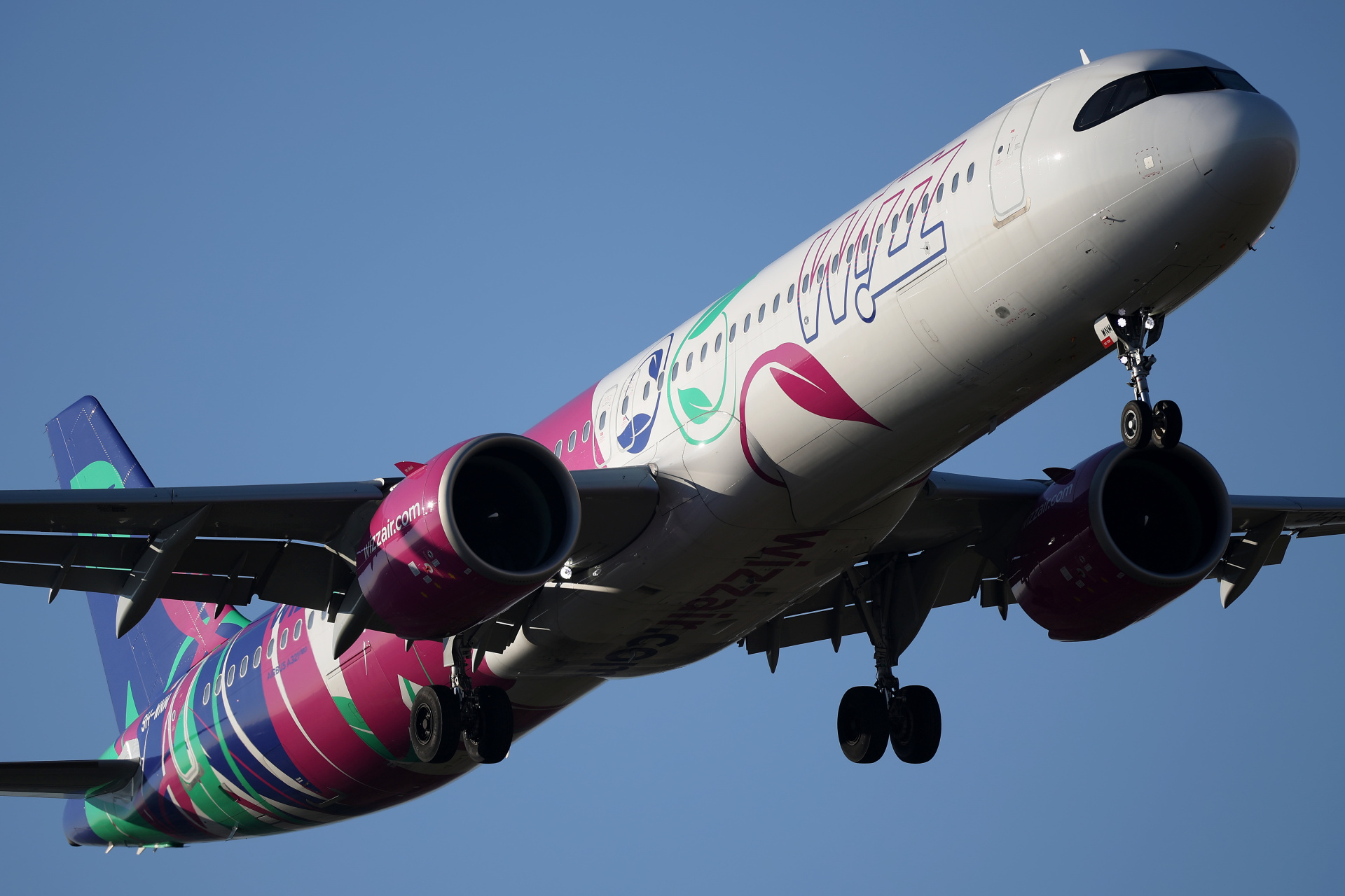9H-WNM, Wizz Air Malta ("Fly the Greenest" livery) (Aviation &raquo; EPWA Spotting &raquo; Airbus A321neo &raquo; Wizz Air)