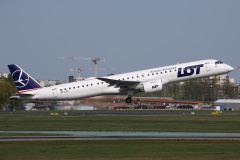 SP-LEC (Lotnictwo &raquo; Spotting na EPWA &raquo; Embraer E195-E2 (E190-400) &raquo; Polskie Linie Lotnicze LOT)