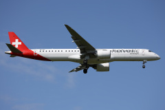 HB-AZL, Helvetic Airways (Lotnictwo &raquo; Spotting na EPWA &raquo; Embraer E195-E2 (E190-400))
