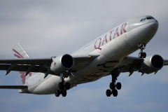 A7-ACM (Aviation &raquo; EPWA Spotting &raquo; Airbus A330-200 &raquo; Qatar Airways)