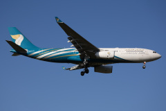A7-ACX (Oman Air livery) (Aviation &raquo; EPWA Spotting &raquo; Airbus A330-200 &raquo; Qatar Airways)