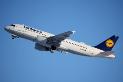D-AIZF (Lotnictwo &raquo; Spotting na EPWA &raquo; Airbus A320-200 &raquo; Lufthansa)