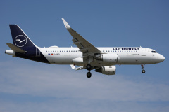 D-AIUO (nowe malowanie) (Lotnictwo &raquo; Spotting na EPWA &raquo; Airbus A320-200 &raquo; Lufthansa)