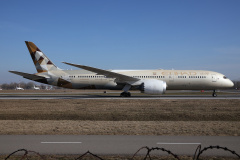 A6-BLJ (Lotnictwo &raquo; Spotting na EPWA &raquo; Boeing 787-9 Dreamliner &raquo; Etihad Airways)