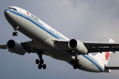 B-8689 (Lotnictwo &raquo; Spotting na EPWA &raquo; Airbus A330-300 &raquo; Air China)