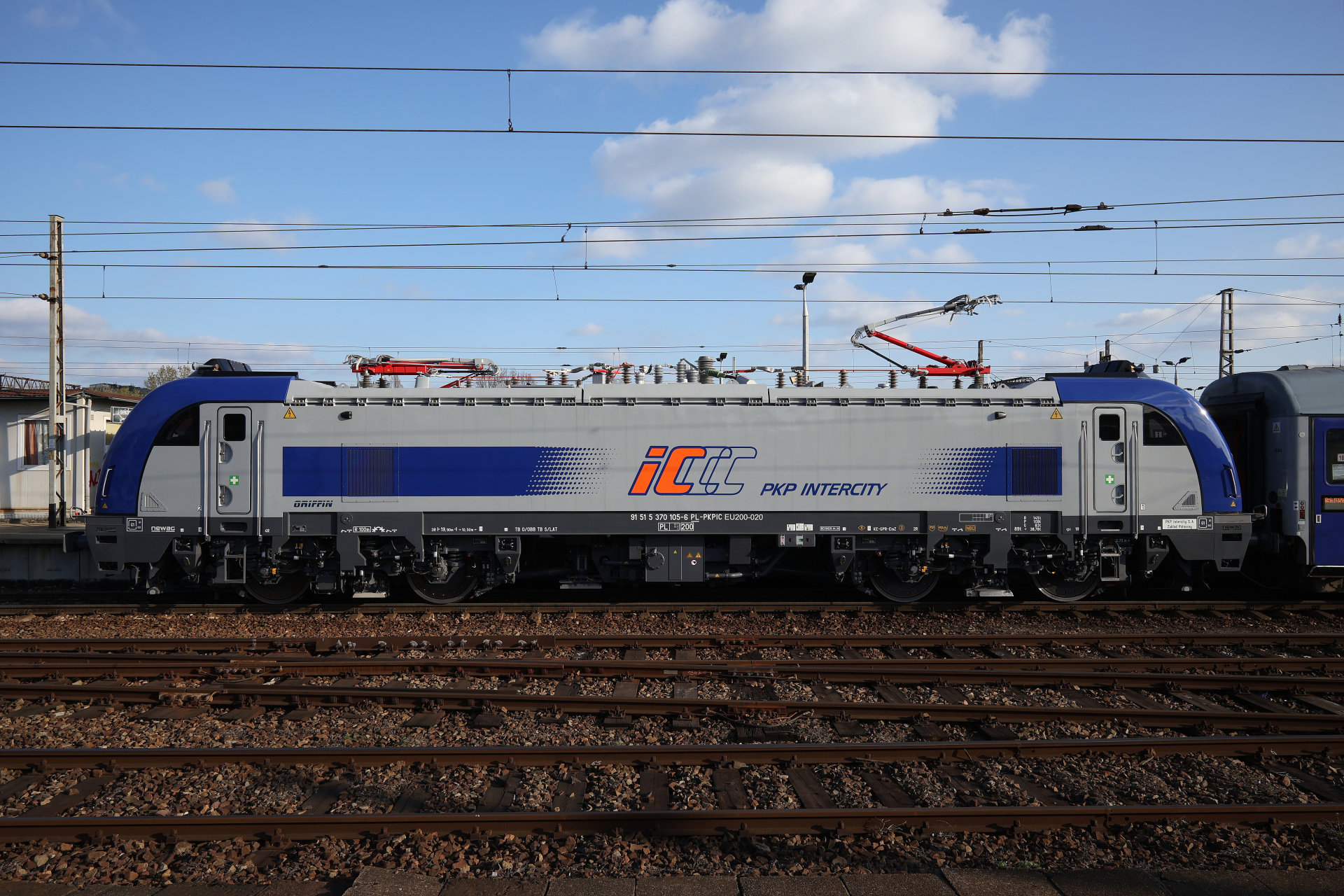 EU200-020 (Pojazdy &raquo; Pociągi i lokomotywy &raquo; Newag Griffin &raquo; E4MSUa (Wielosystemowe), PKP Intercity)