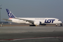 SP-LRD (Lotnictwo &raquo; Spotting na EPWA &raquo; Boeing 787-8 Dreamliner &raquo; Polskie Linie Lotnicze LOT)