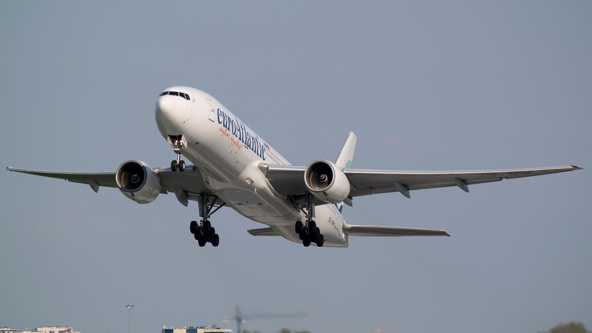 CS-TFM (Aviation &raquo; EPWA Spotting &raquo; Boeing 777-200 and 200ER &raquo; EuroAtlantic Airways)