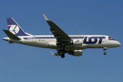 SP-LDA (80th Anniversary sticker) (Aviation &raquo; EPWA Spotting &raquo; Embraer E170 (ERJ-170-100) &raquo; LOT Polish Airlines)