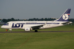 SP-LDD (naklejka 80. rocznicy) (Lotnictwo &raquo; Spotting na EPWA &raquo; Embraer E170 (ERJ-170-100) &raquo; Polskie Linie Lotnicze LOT)