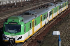 EN57AKM-1713 (Pojazdy &raquo; Pociągi i lokomotywy &raquo; Pafawag 5B/6B (EN57 i pochodne) &raquo; Koleje Mazowieckie)